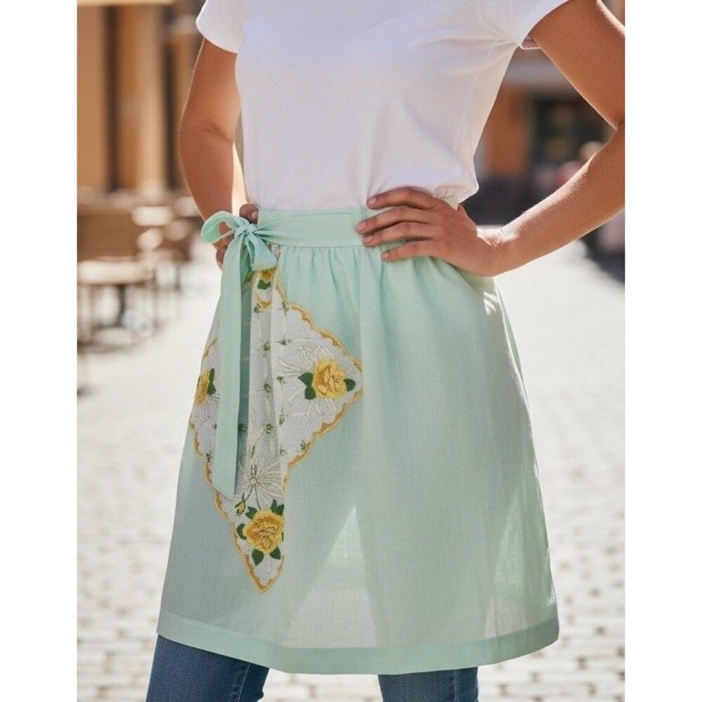 Vintage 1950s Apron,Mint Grn,W/Yellow Roses And Quilted Pattern Pocket,Chiffon